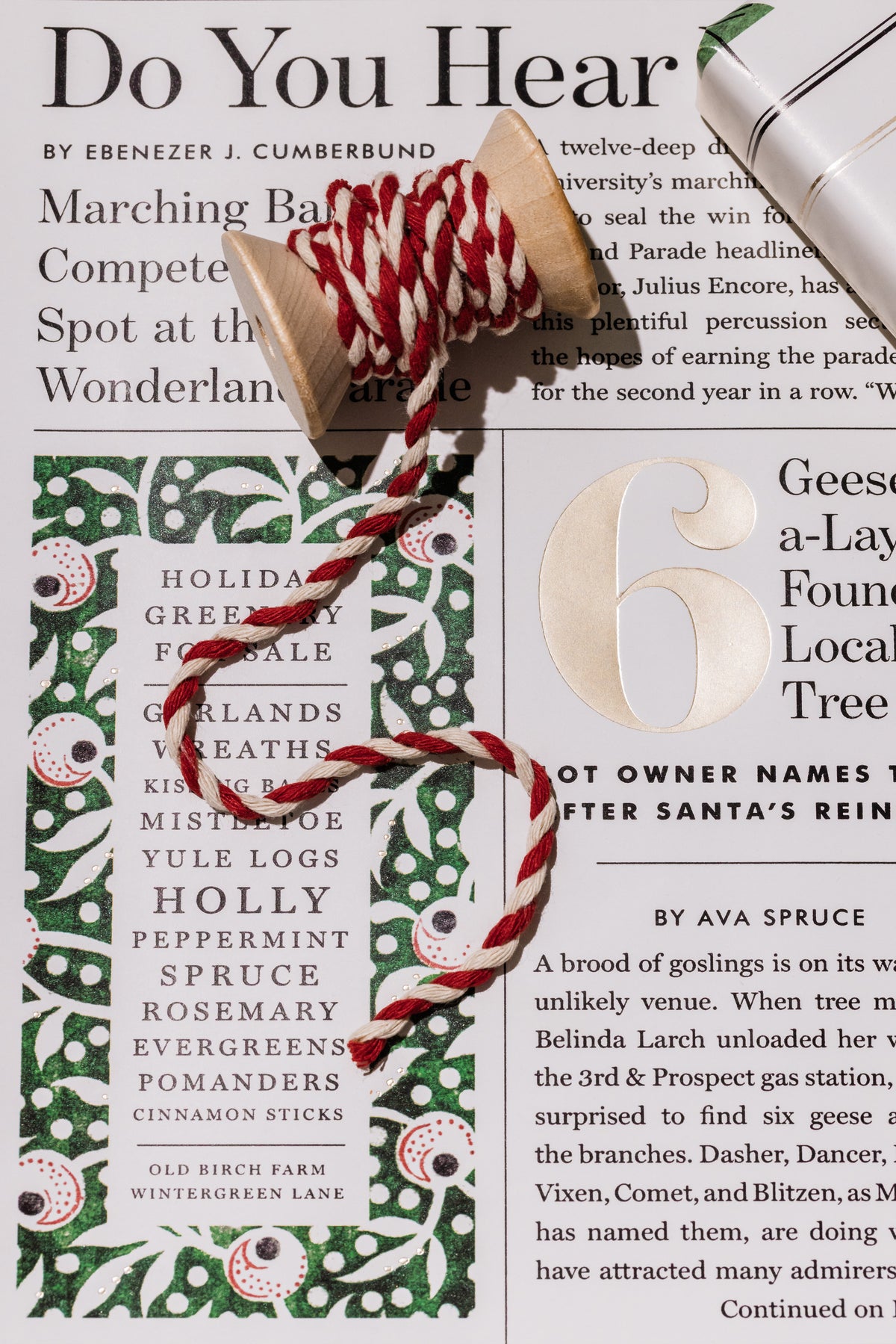 Christmas Chronicle continuous wrapping paper roll